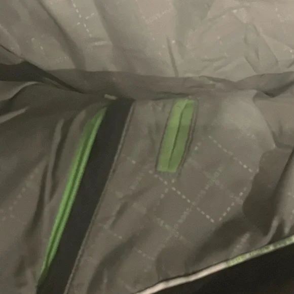 Hugo Boss winter jacket - Picture 6 of 7